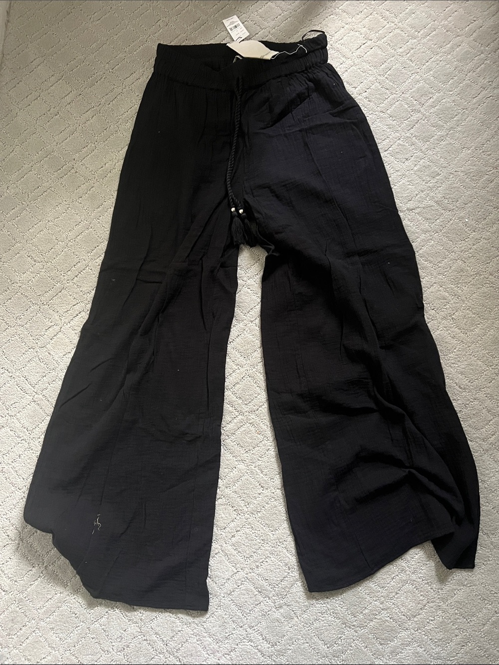 Wide-Leg gauzy black elastic waist pant medium